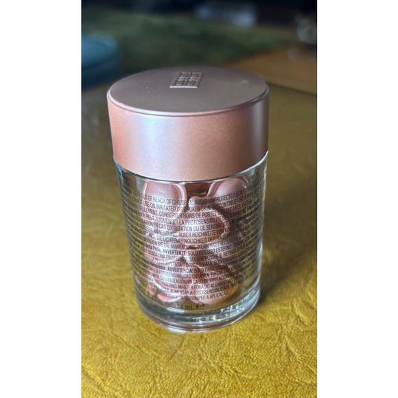 Elizabeth Arden Ceramide Capsules Rapid Skin Renewing Serum - Picture 2 of 2